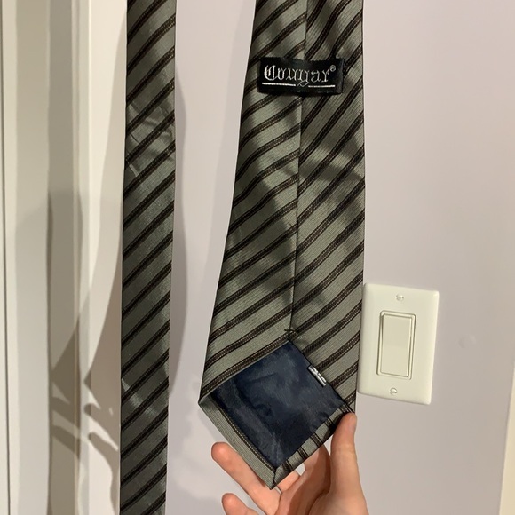 Grey striped tie - Picture 3 of 3